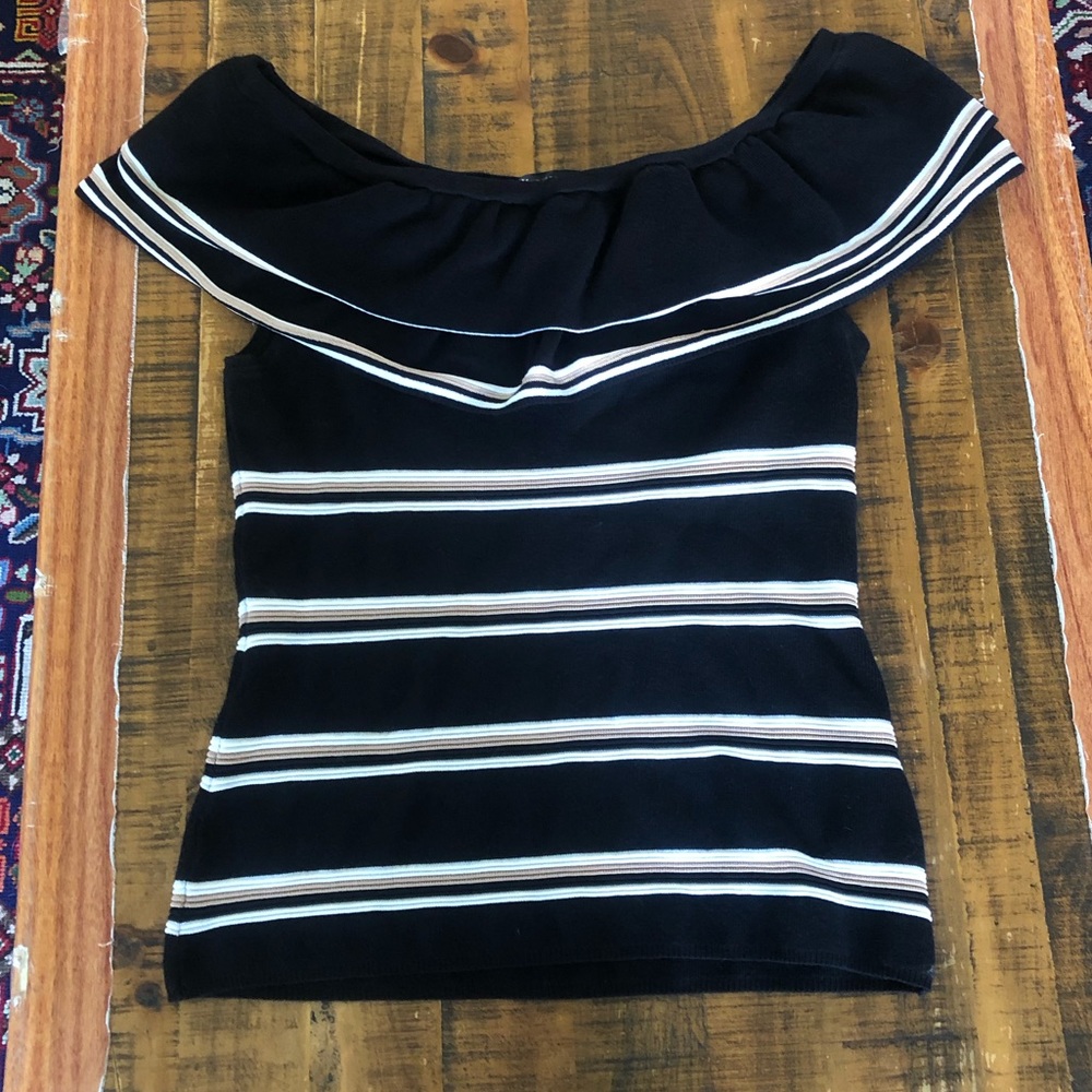 White House/Black Market knit top, M